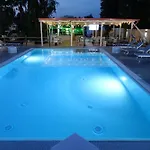 Ξενοδοχείο με διαμερίσματα Giardini Sausari 3*